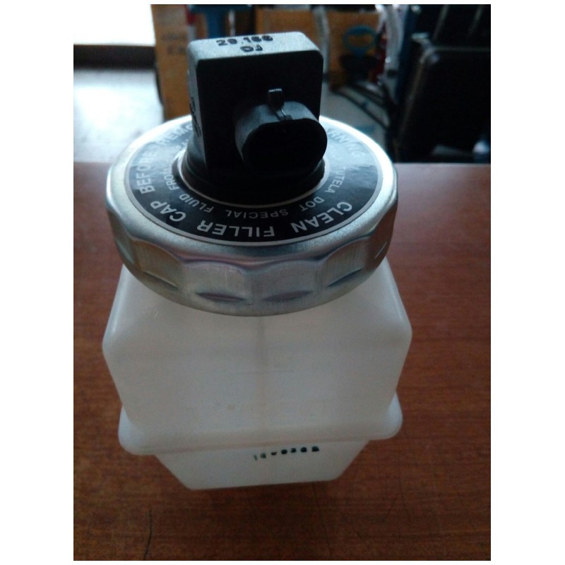 Serbatoio olio freni FIAT 98407235 x Iveco