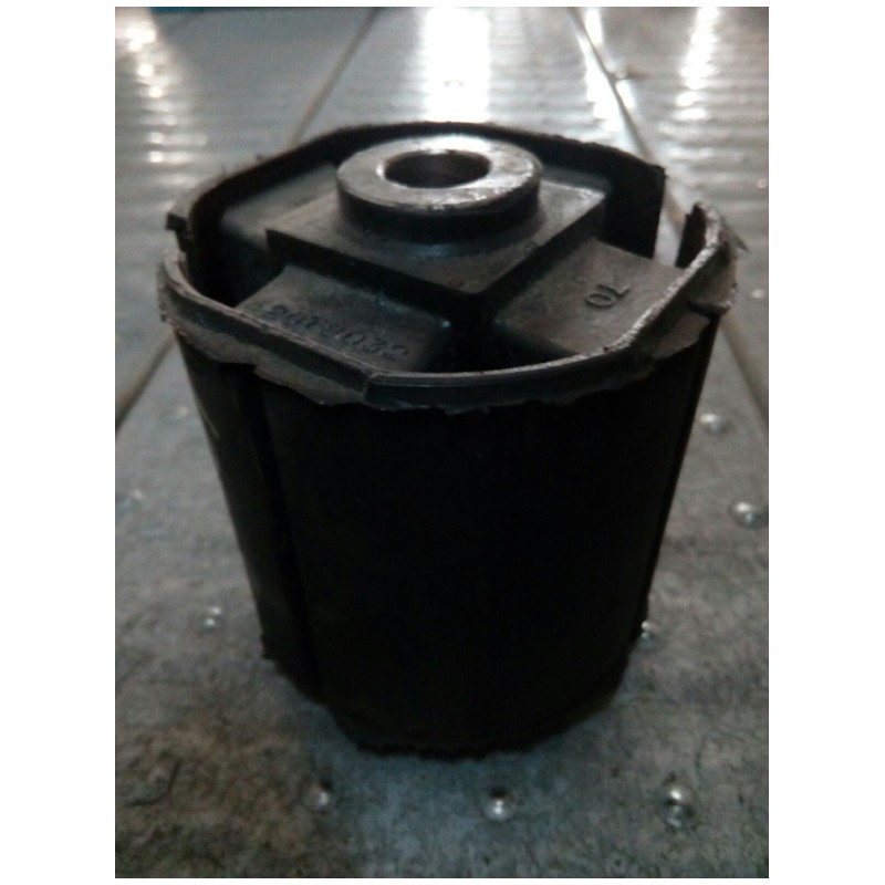 Silentbloc supporto anteriore cambio Fiat 42078032 x Iveco Silentbloc supporto anteriore cambio Fiat 42078032 x Iveco