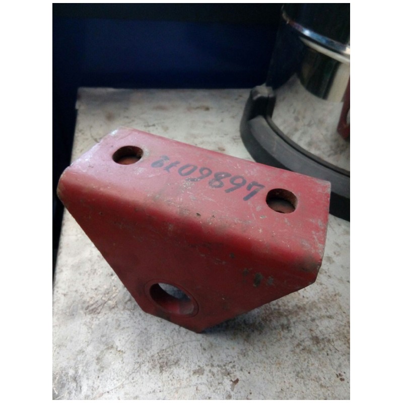 Mensola sospensione cambio Fiat 4687072 x Iveco 180NC