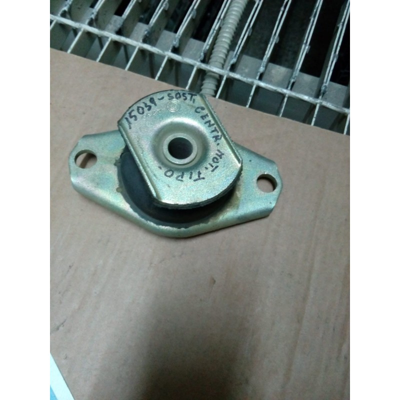 Tassello motore centrale Fiat 7629021 x veicoli Fiat Tipo TT