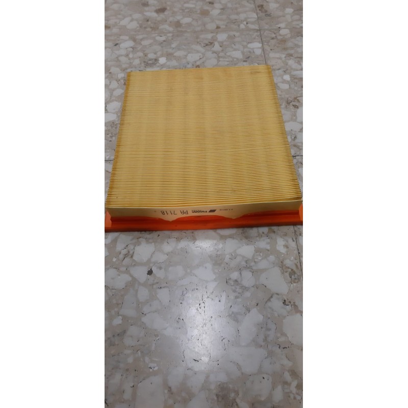 Filtro aria Fiaam PA 7118 x BMW 524 TD (88)