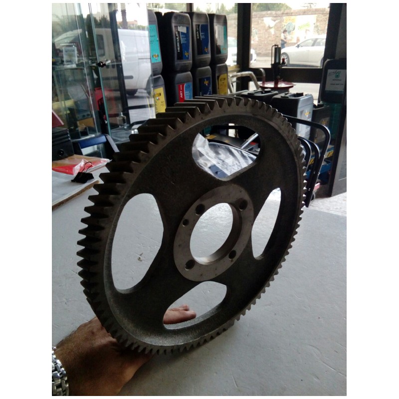 Ingranaggio conduttore distribuzione marca Iveco n. 4744443