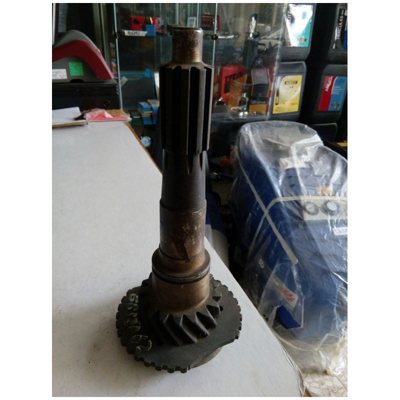 Albero Frizione Z17 Iveco n. 8832062 (foro 44 -L.275)