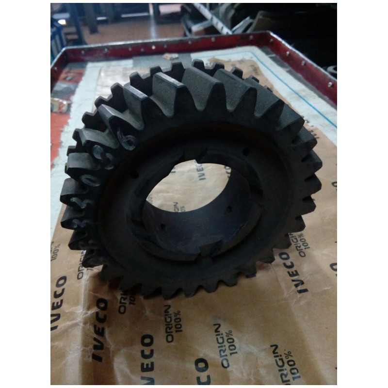 Ingranaggio 3 velocità Z28 marca Iveco 8833086